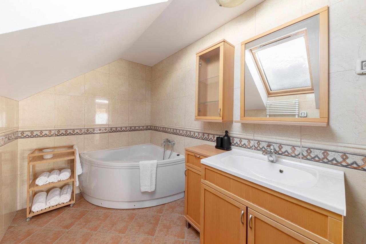 Guest House Struc Slovenj Gradec Extérieur photo