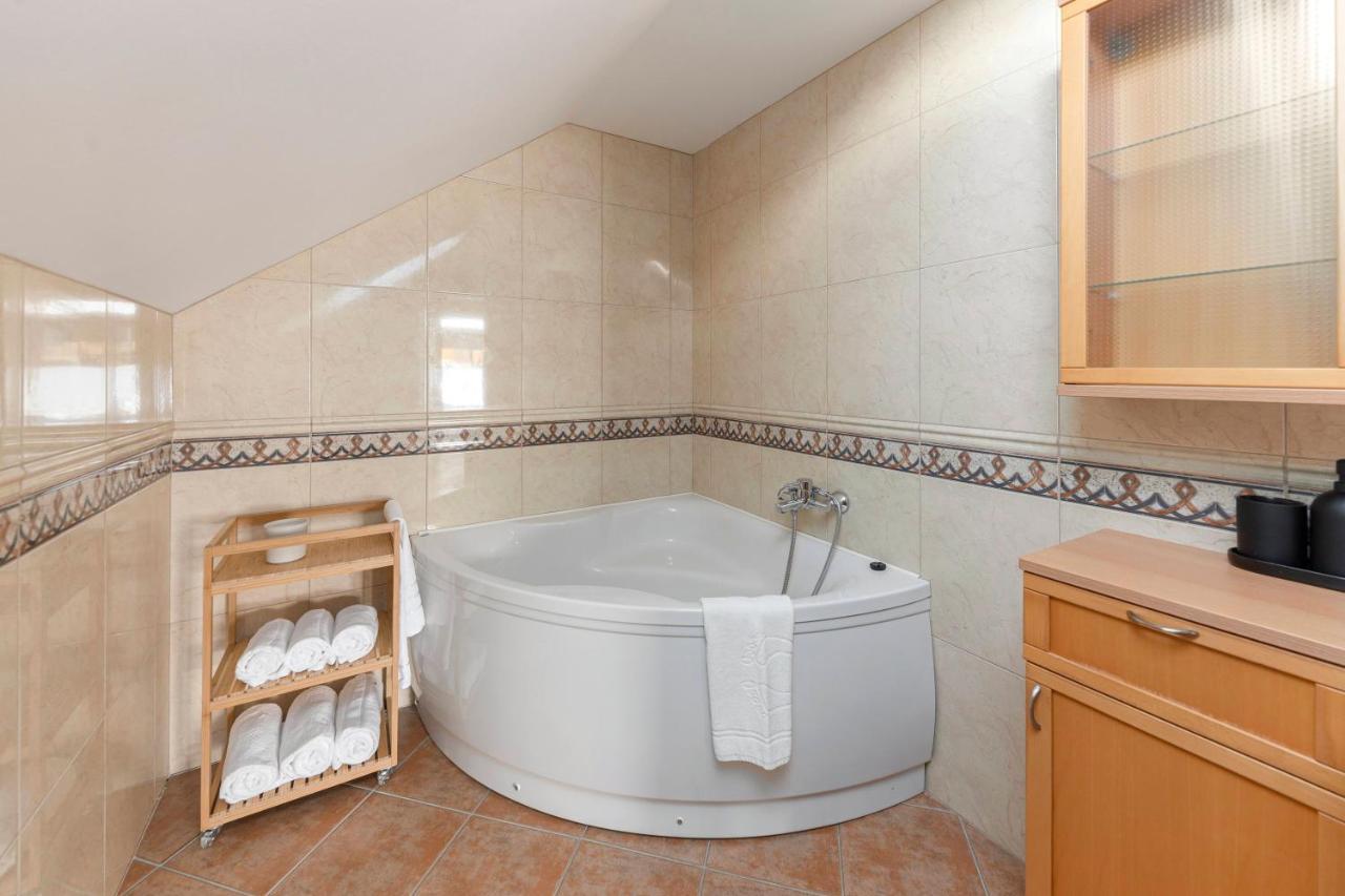 Guest House Struc Slovenj Gradec Extérieur photo
